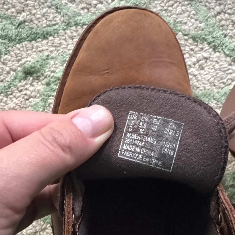 Clarks Dark Brown Chukka Boots 9.5